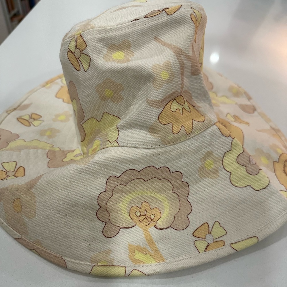 Lack of Color Holiday Bucket Hat NWT